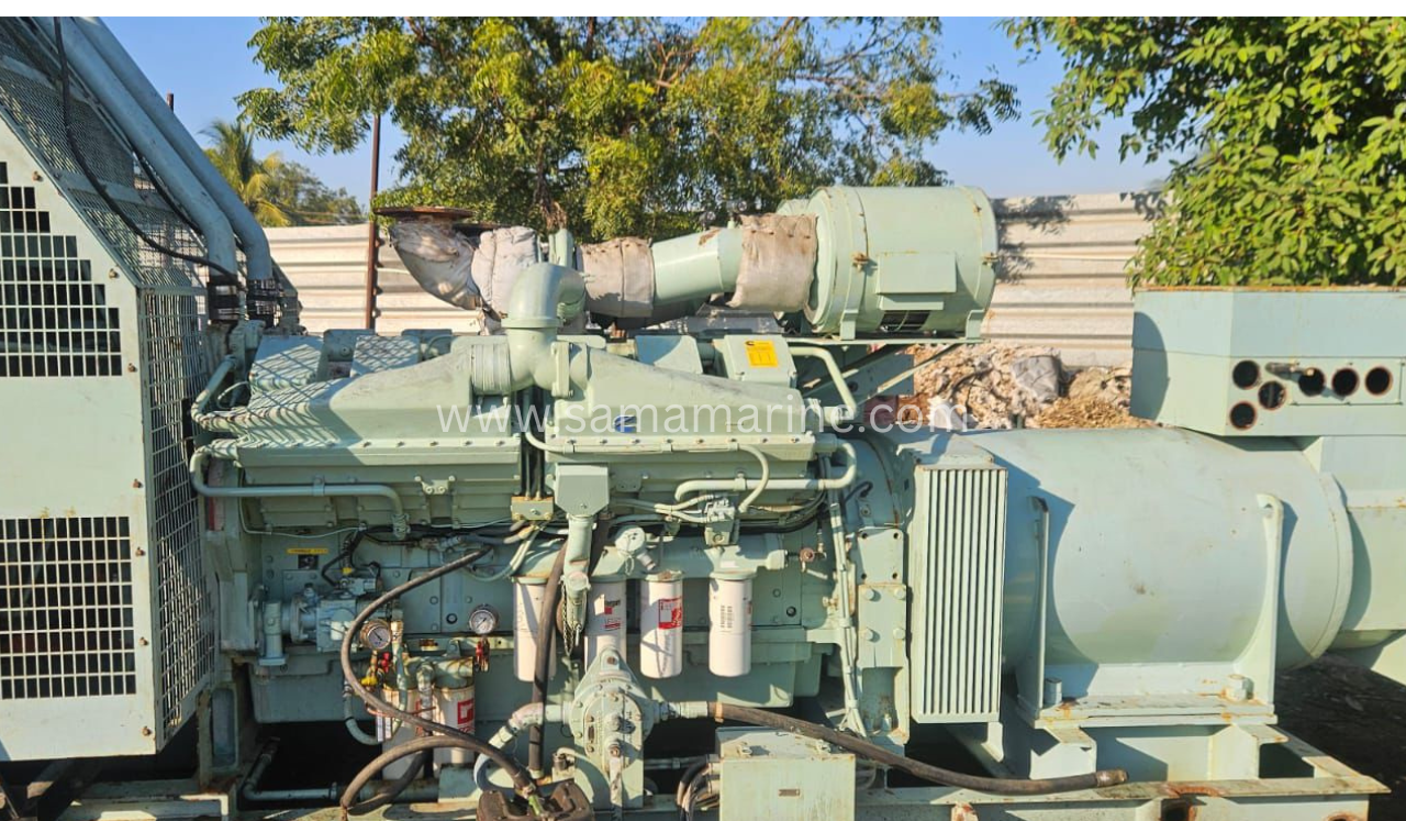 low hours Cummins KTA-38 G4 Diesel Generator - engine - spare parts